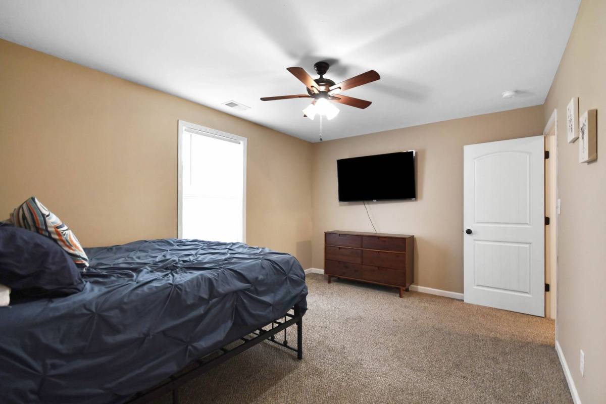Apartment for rent at 165 Center Pointe Dr, Clarksville, TN 37040