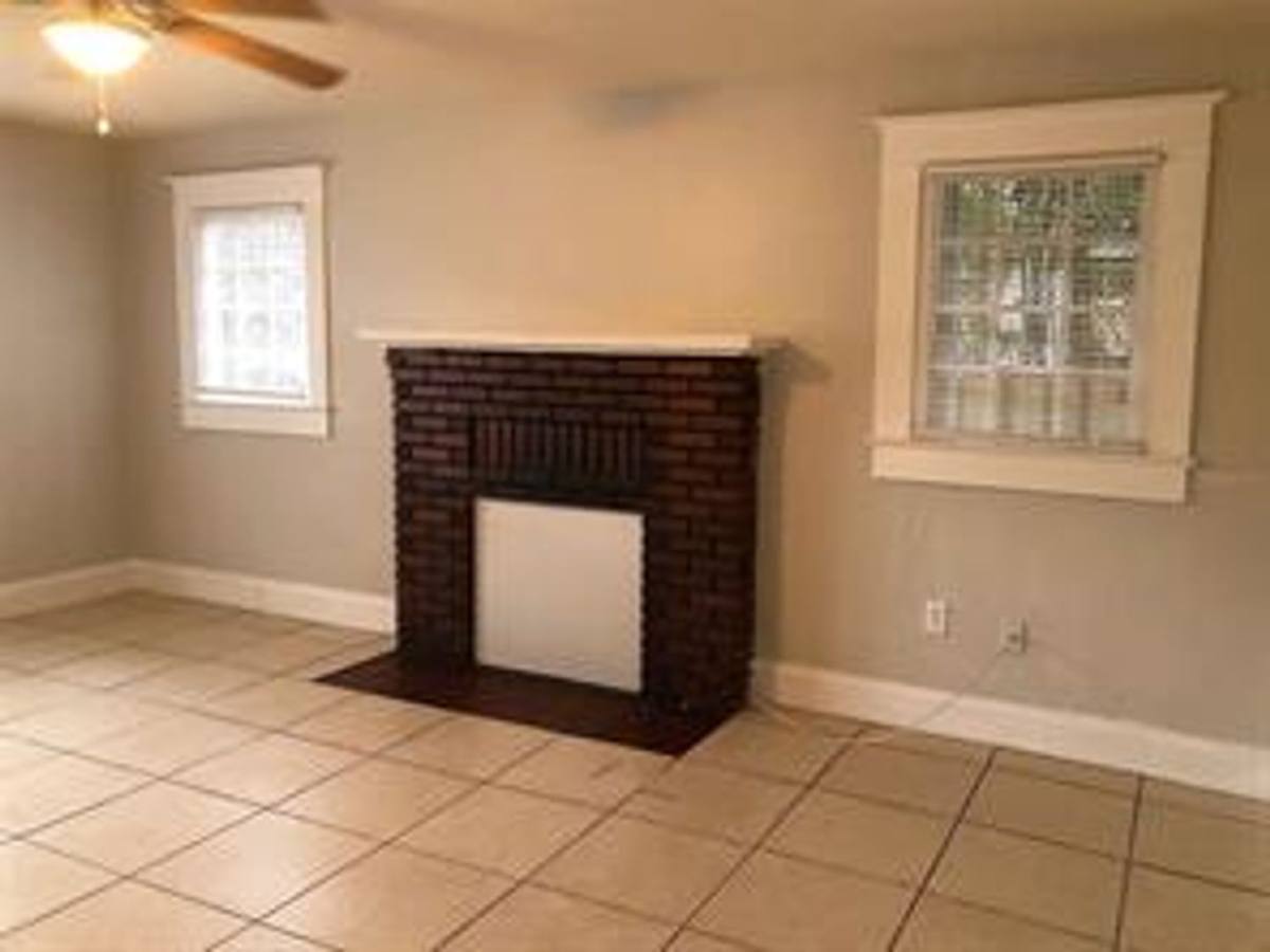 Apartment for rent at 1113 Park Ave, Sanford, FL 32771