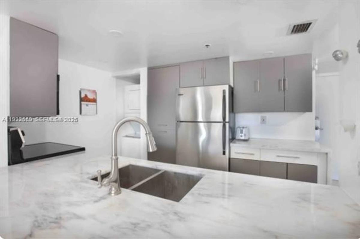 Apartment for rent at 1717 N Bayshore Dr, Miami, FL 33132