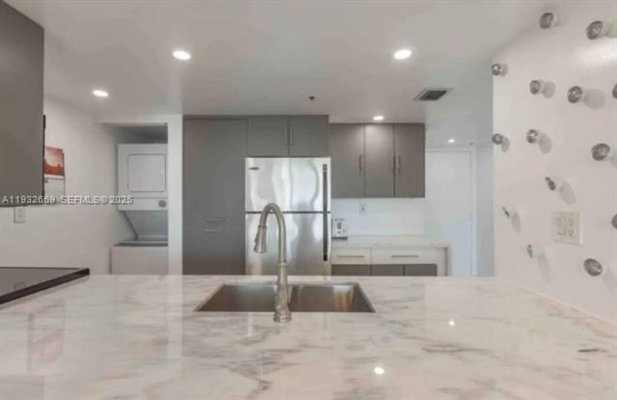Apartment for rent at 1717 N Bayshore Dr, Miami, FL 33132