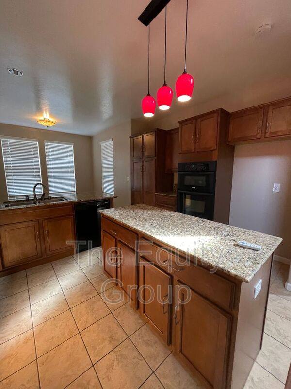 House for rent at 3237 N Winslow St, Visalia, CA 93291
