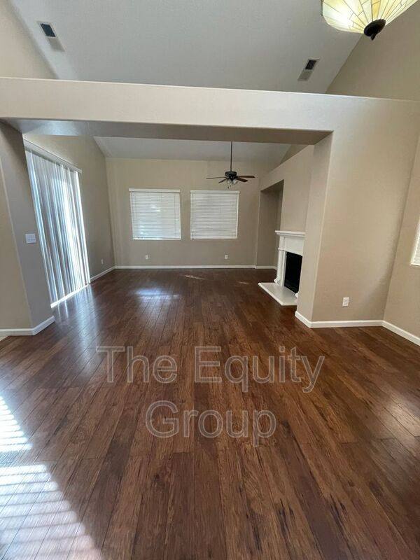 House for rent at 3237 N Winslow St, Visalia, CA 93291