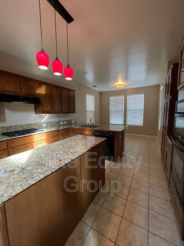 House for rent at 3237 N Winslow St, Visalia, CA 93291