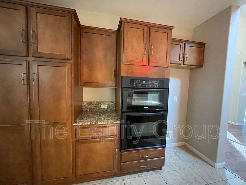 House for rent at 3237 N Winslow St, Visalia, CA 93291