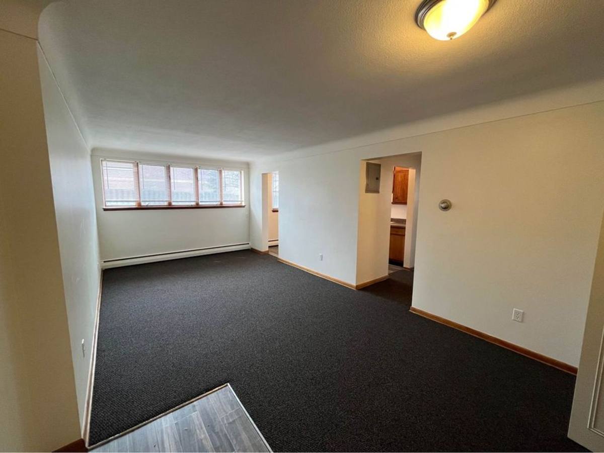 Apartment for rent at 1310 Maryland Ave E, Saint Paul, MN 55106