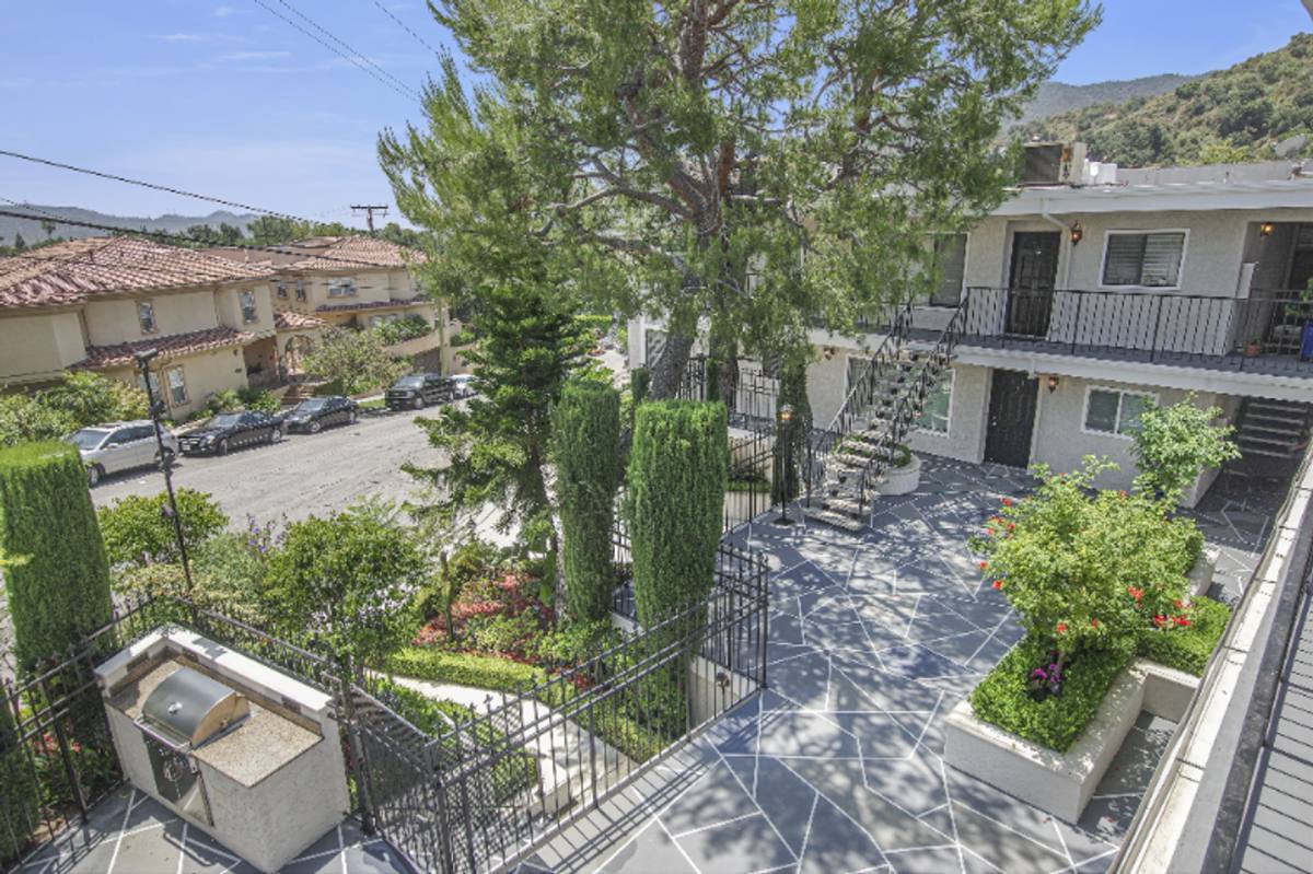 Apartment for rent at 3000 Honolulu, La Crescenta, CA 91214