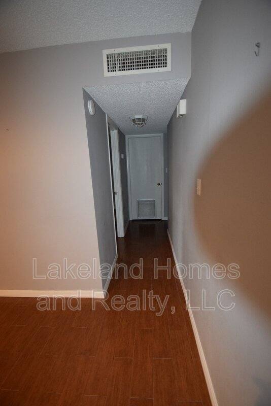 Apartment for rent at 1005 S New York Ave #9, Lakeland, FL 33803