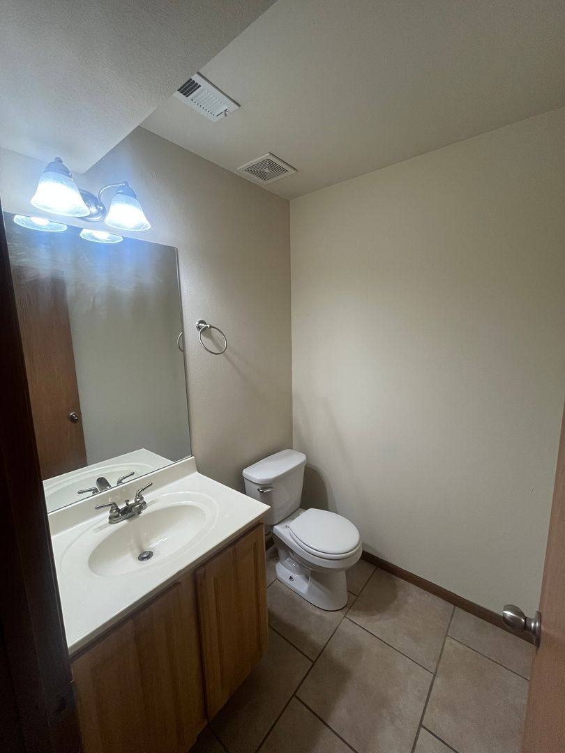 Townhouse for rent at 136 E Old Plank Rd, Columbia, MO 65203
