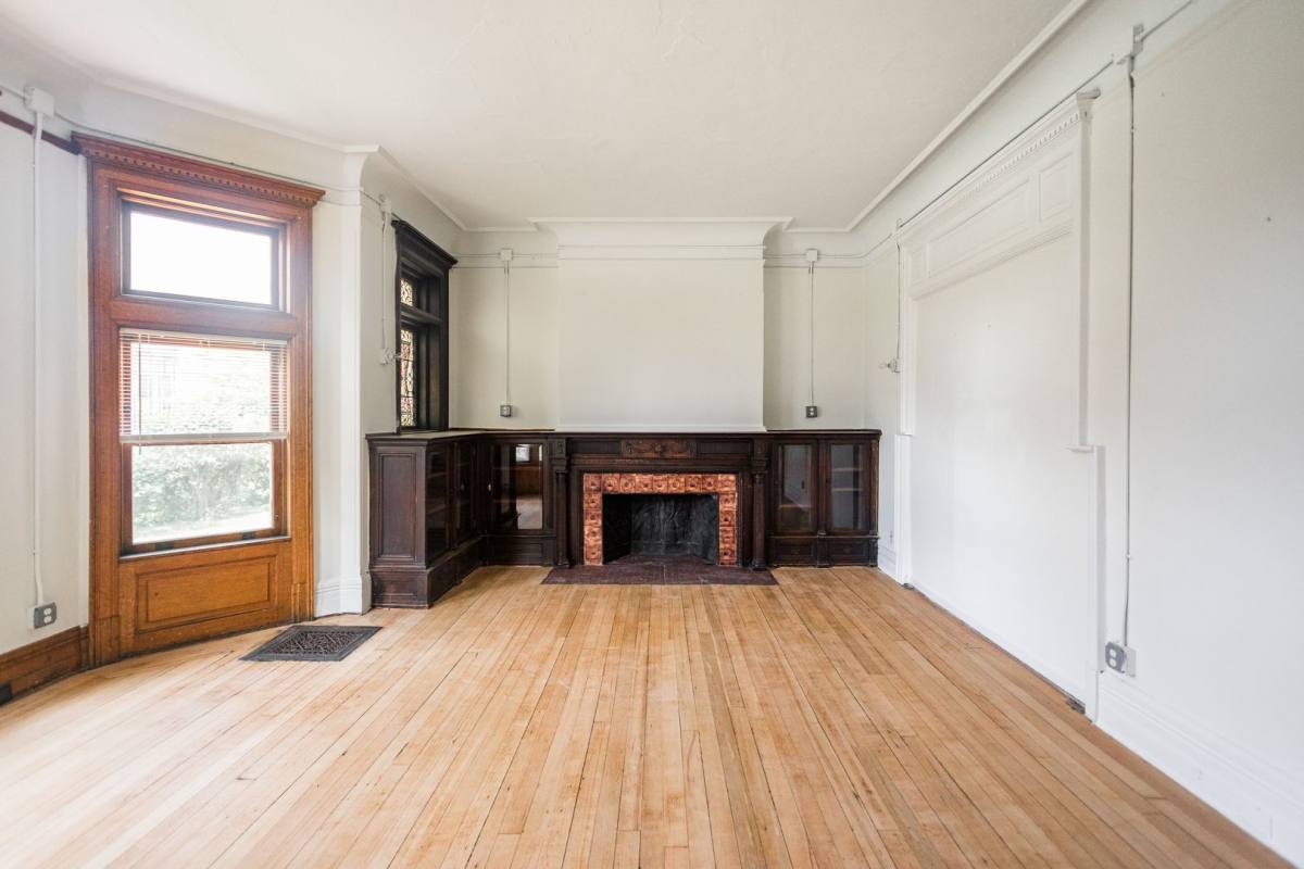 Apartment for rent at 223 E Ferry St, Detroit, MI 48202