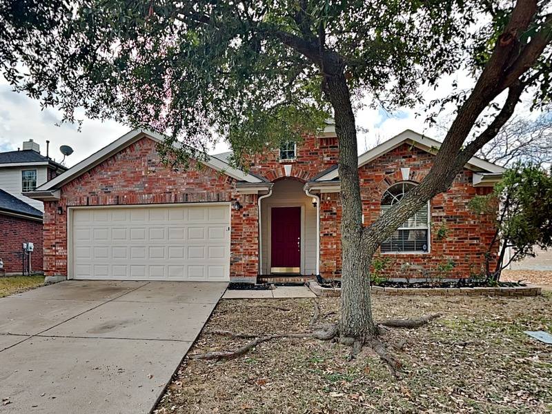 House for rent at 1905 Sharpsbury Dr, Euless, TX 76040