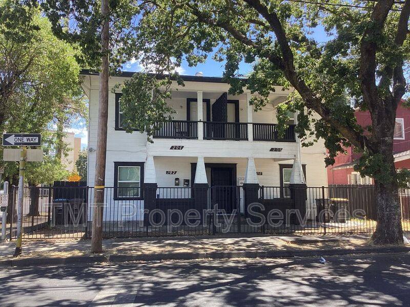 House for rent at 202 W Oak St, Stockton, CA 95203