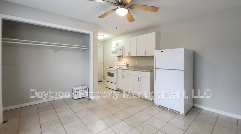 Apartment for rent at 717 30th St N #5, Fargo, ND 58102