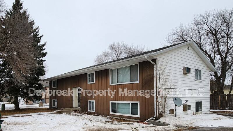 Apartment for rent at 717 30th St N #5, Fargo, ND 58102
