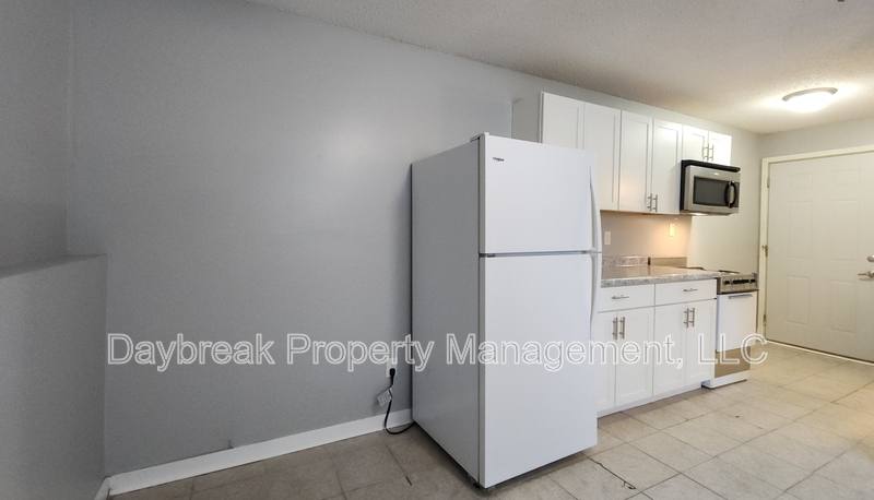 Apartment for rent at 713 30th St N #4, Fargo, ND 58102