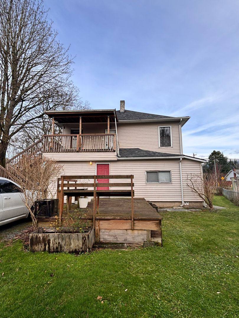 Apartment for rent at 1129 E State St, Sedro Woolley, WA 98284