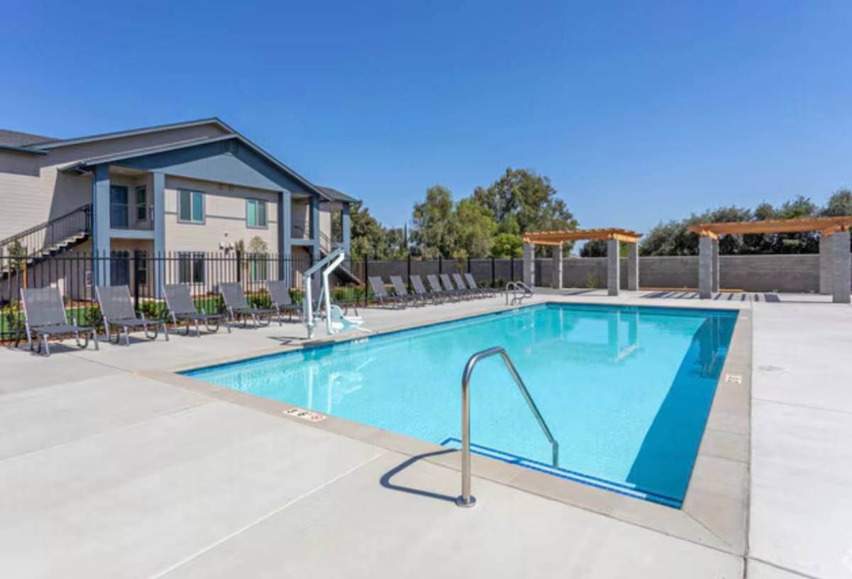 Apartment for rent at 2594 N Armstrong Ave, Fresno, CA 93727