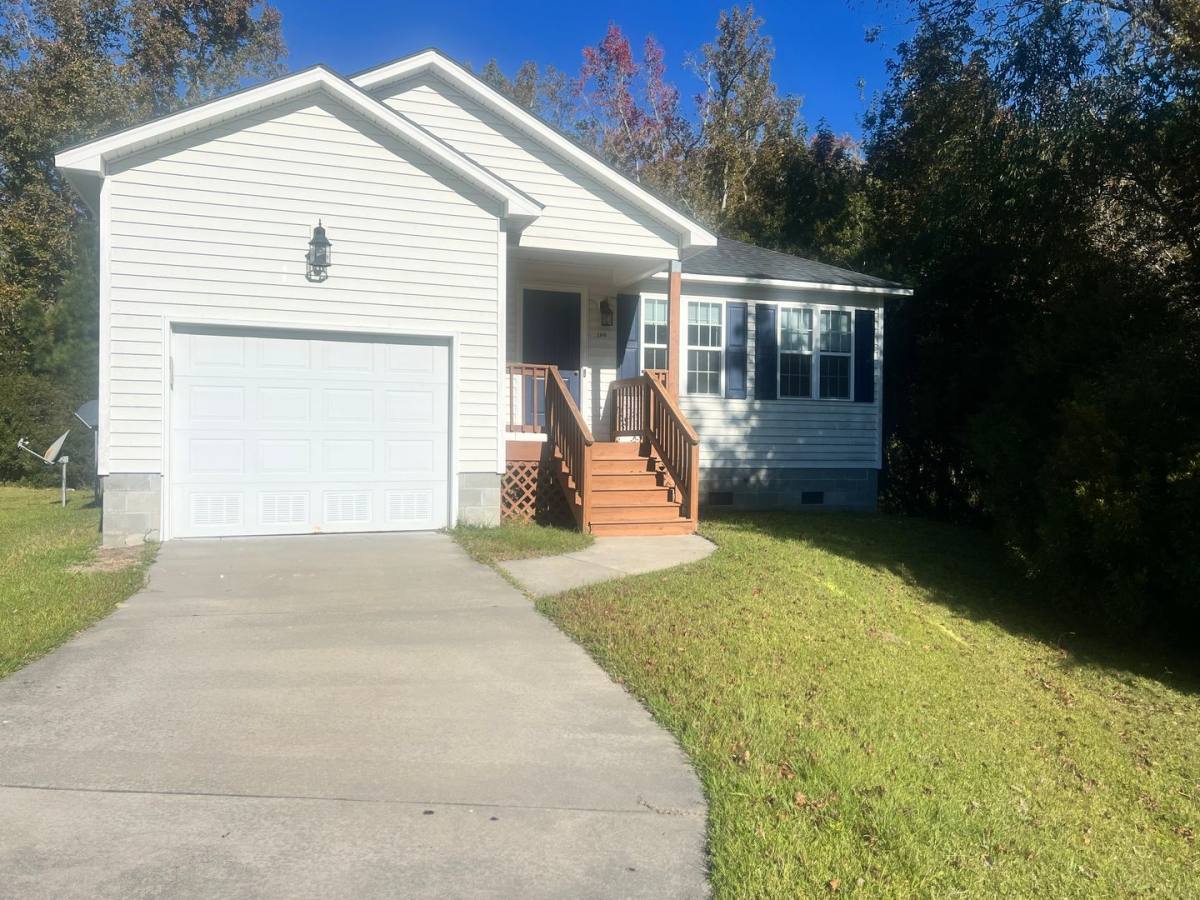 House for rent at 200 Attmore Dr, New Bern, NC 28560