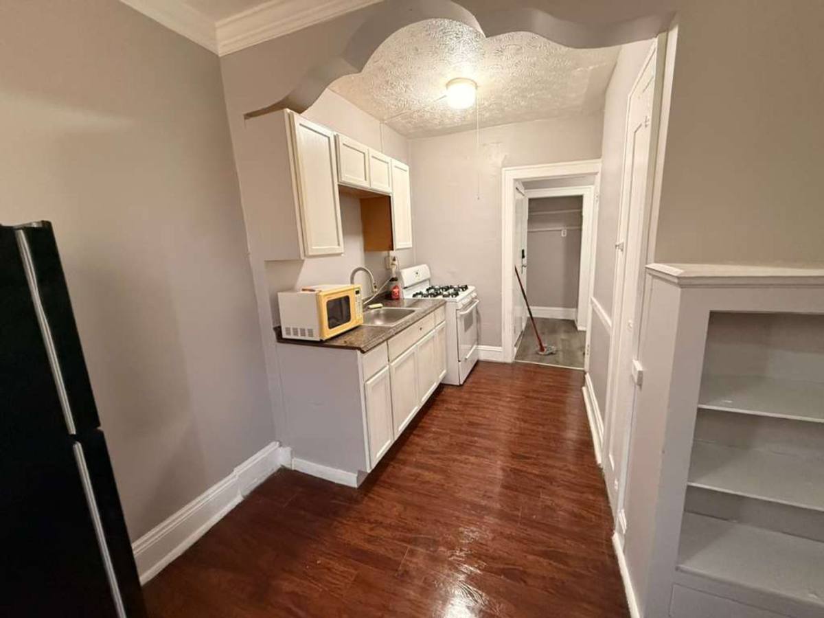 Apartment for rent at 14300 Lakashore Blvd, Cleveland, OH 44110