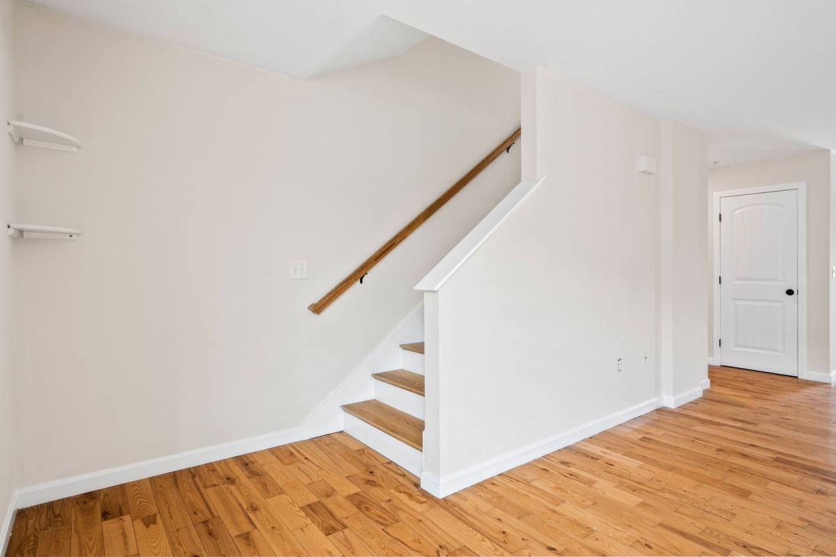 Townhouse for rent at 80 Main St, South Berwick, ME 03908