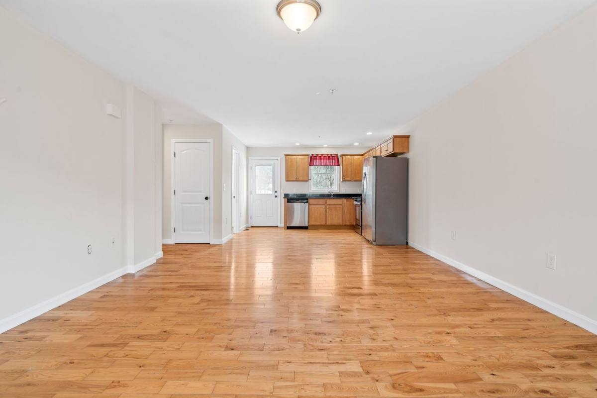 Townhouse for rent at 80 Main St, South Berwick, ME 03908