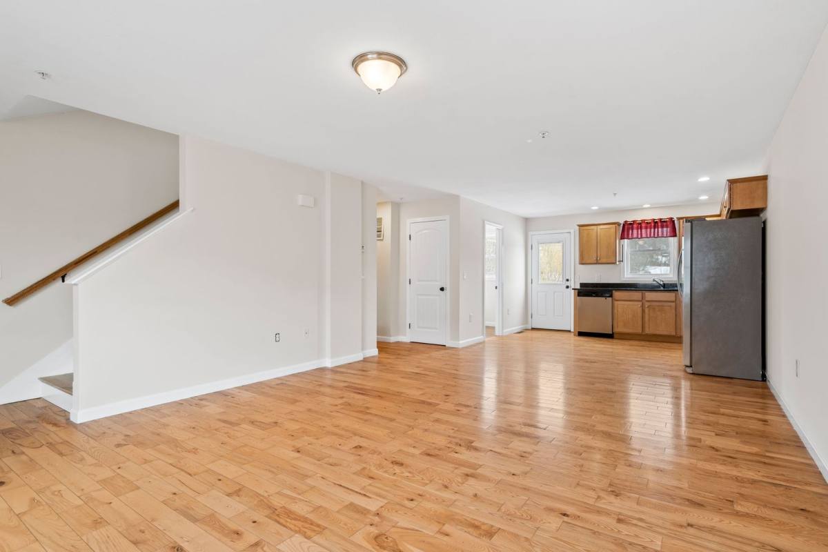 Townhouse for rent at 80 Main St, South Berwick, ME 03908
