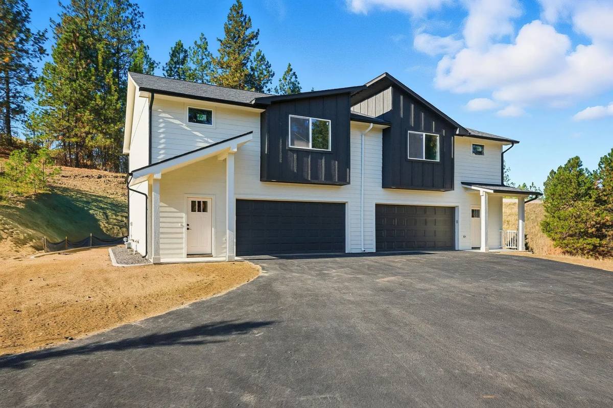 House for rent at 202 E Elcliff Rd #A, Spokane, WA 99218