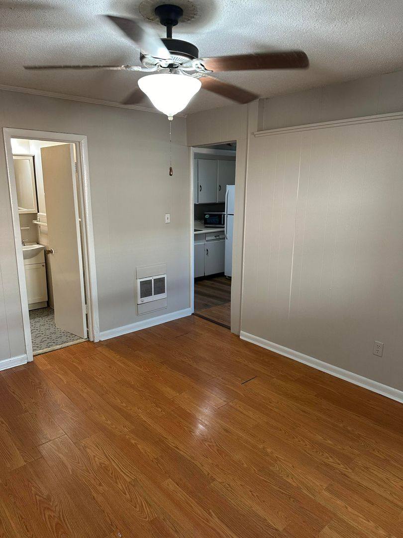 Apartment for rent at 1402 Rison, Huntsville, AL 35811
