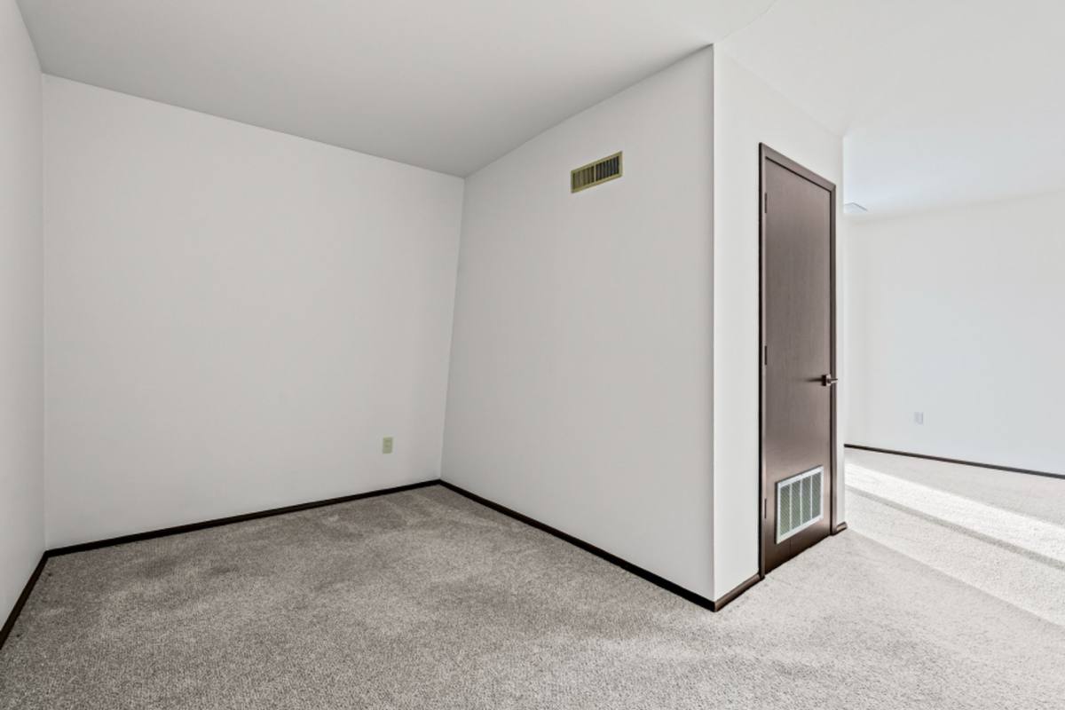 Townhouse for rent at 3005 33rd St S, La Crosse, WI 54601