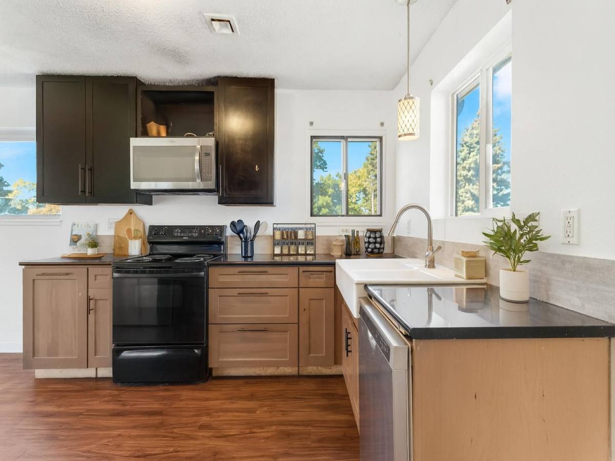 Apartment for rent at 3290 Cherry St, Denver, CO 80207