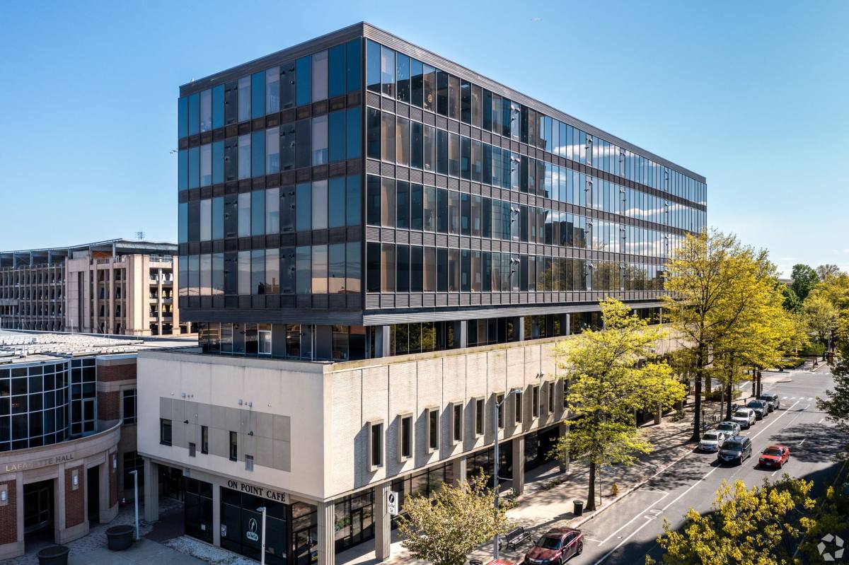 Apartment for rent at 333 State St, Bridgeport, CT 06604