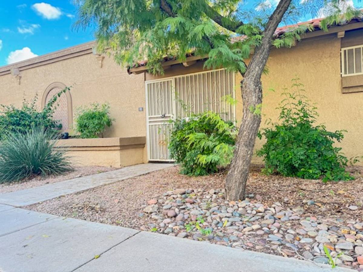 Apartment for rent at 97 N Cooper Rd, Chandler, AZ 85225