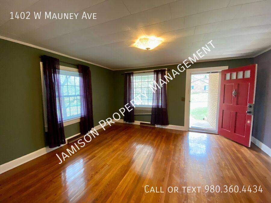 House for rent at 1402 W Mauney Ave, Gastonia, NC 28052
