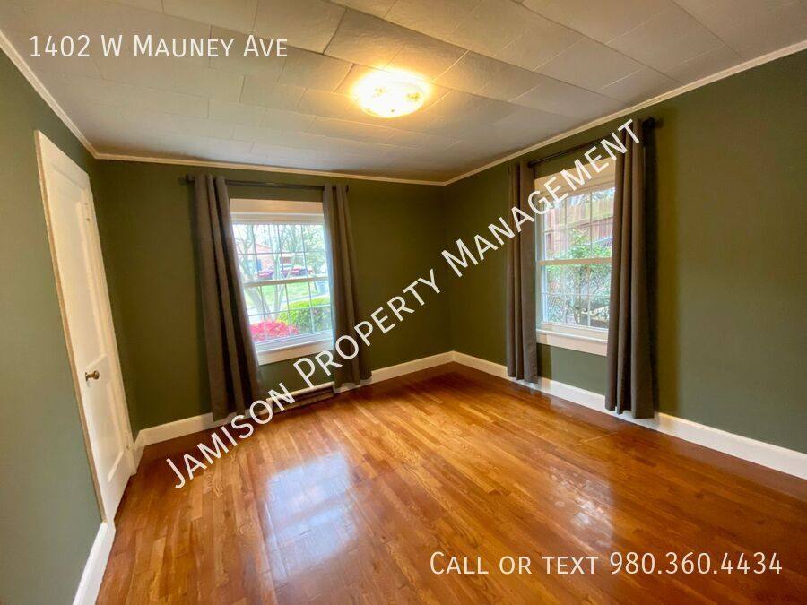 House for rent at 1402 W Mauney Ave, Gastonia, NC 28052