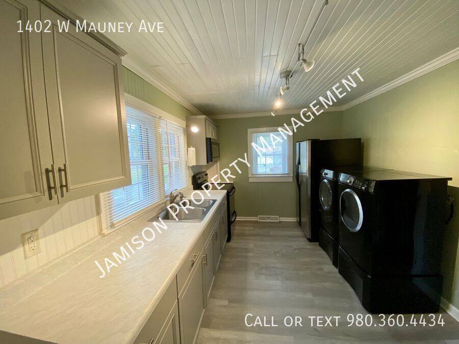 House for rent at 1402 W Mauney Ave, Gastonia, NC 28052