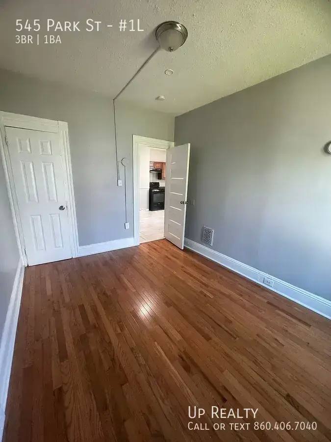 House for rent at 545 Park St #1L, Bridgeport, CT 06608