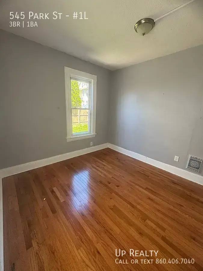House for rent at 545 Park St #1L, Bridgeport, CT 06608
