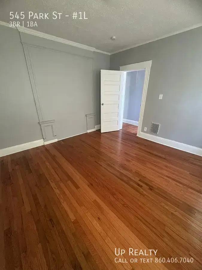 House for rent at 545 Park St #1L, Bridgeport, CT 06608