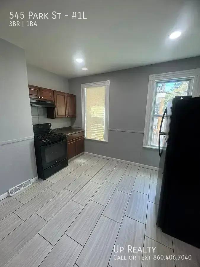 House for rent at 545 Park St #1L, Bridgeport, CT 06608
