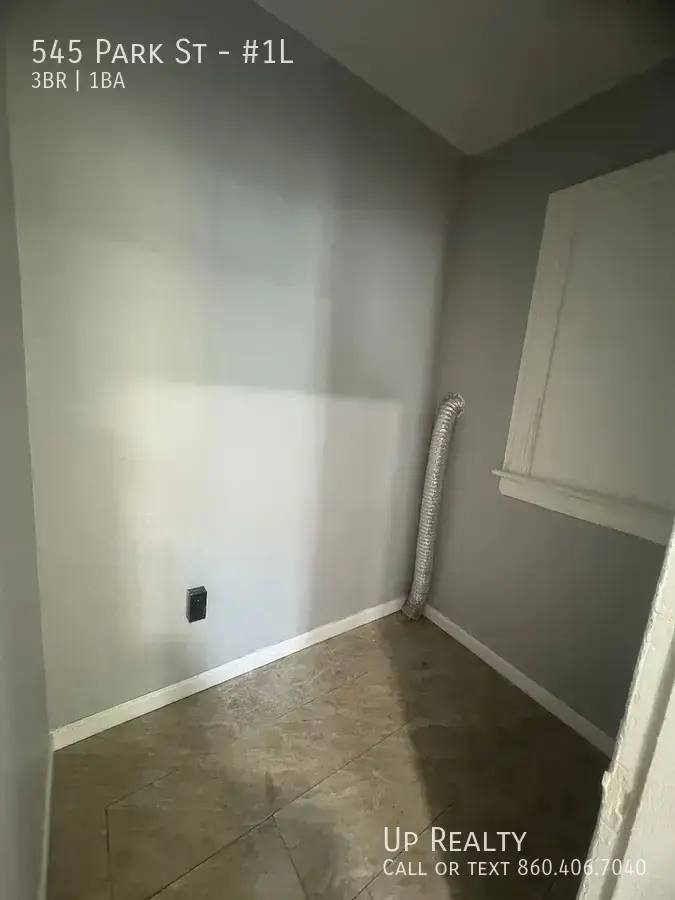 House for rent at 545 Park St #1L, Bridgeport, CT 06608
