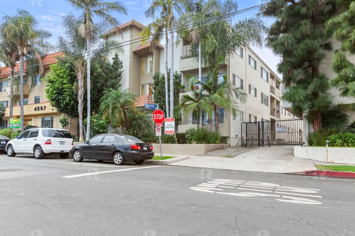 Apartment for rent at 4573 Willis Ave, Sherman Oaks, CA 91403