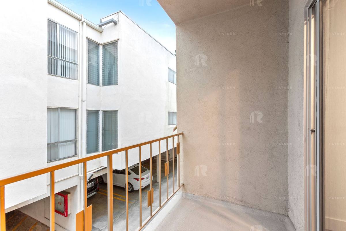 Apartment for rent at 4573 Willis Ave, Sherman Oaks, CA 91403