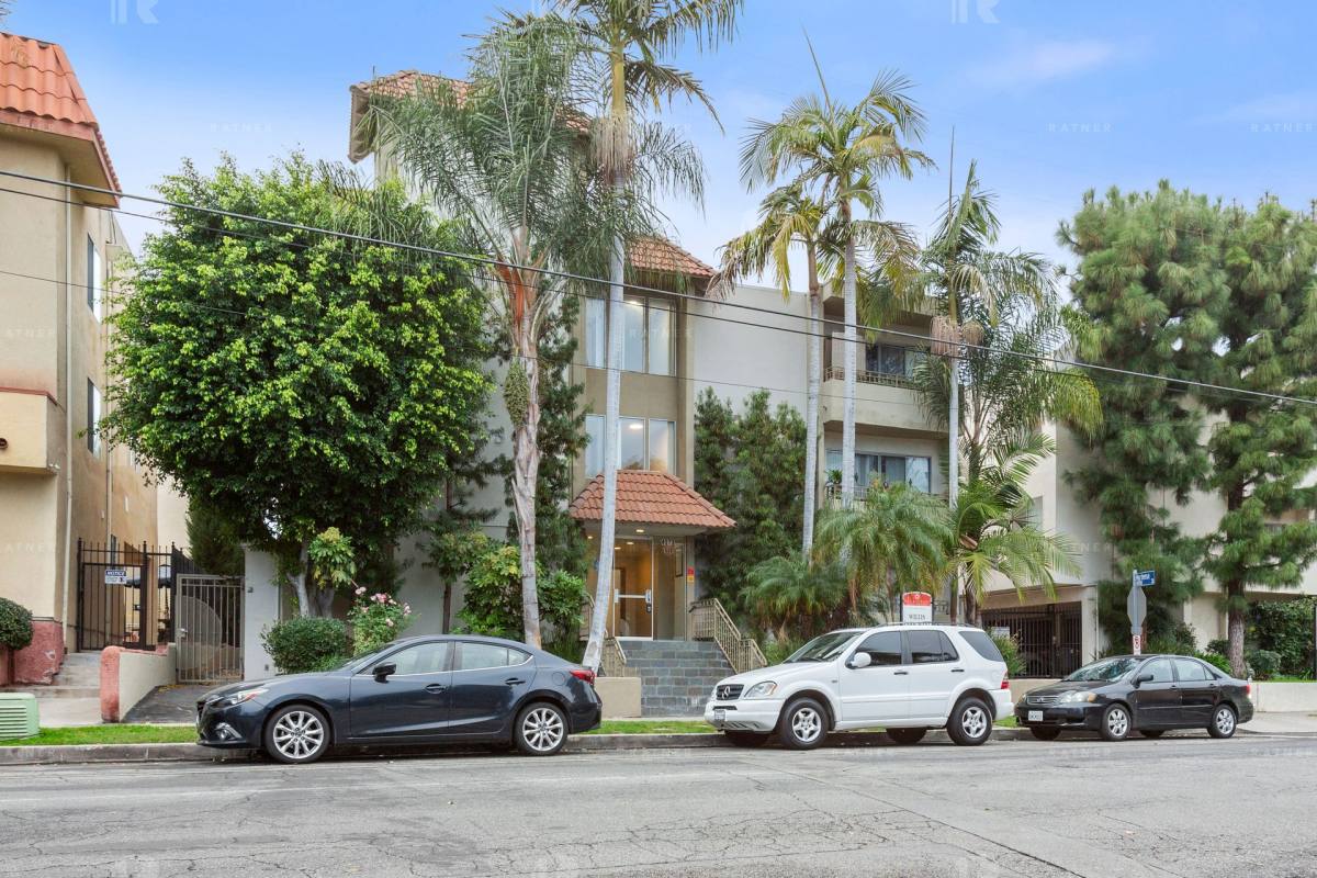 Apartment for rent at 4573 Willis Ave, Sherman Oaks, CA 91403