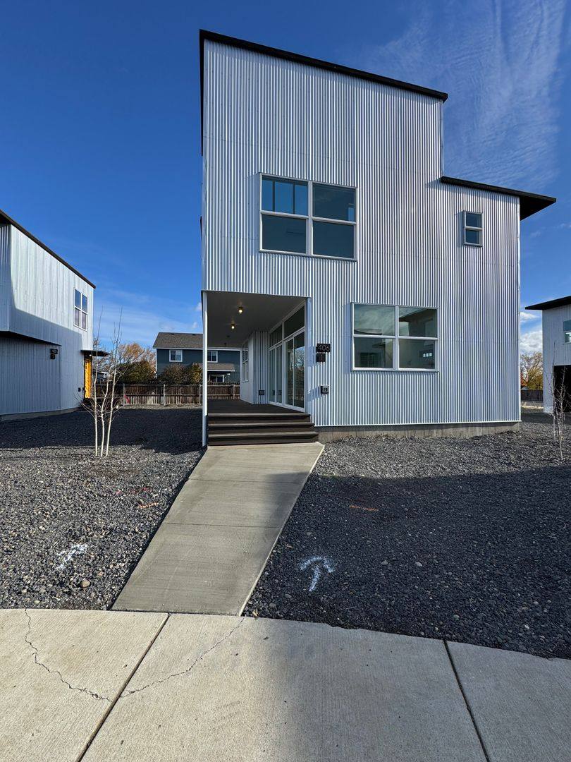House for rent at 406 E Windsor Court, Ellensburg, WA 98926
