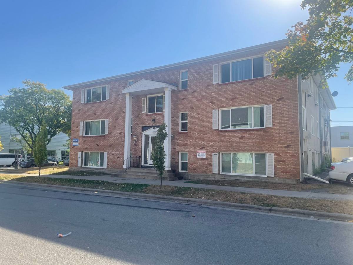 Apartment for rent at 801 21st Ave N, Minneapolis, MN 55411