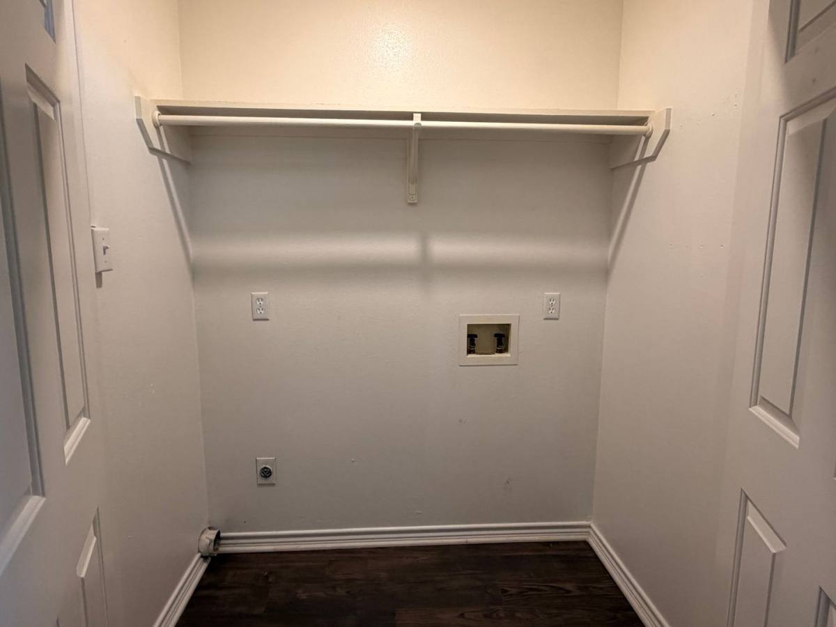 Apartment for rent at 528 SW Parkway, College Station, TX 77840