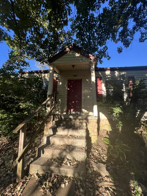 House for rent at 2610 Flamingo Dr, Nashville, TN 37207