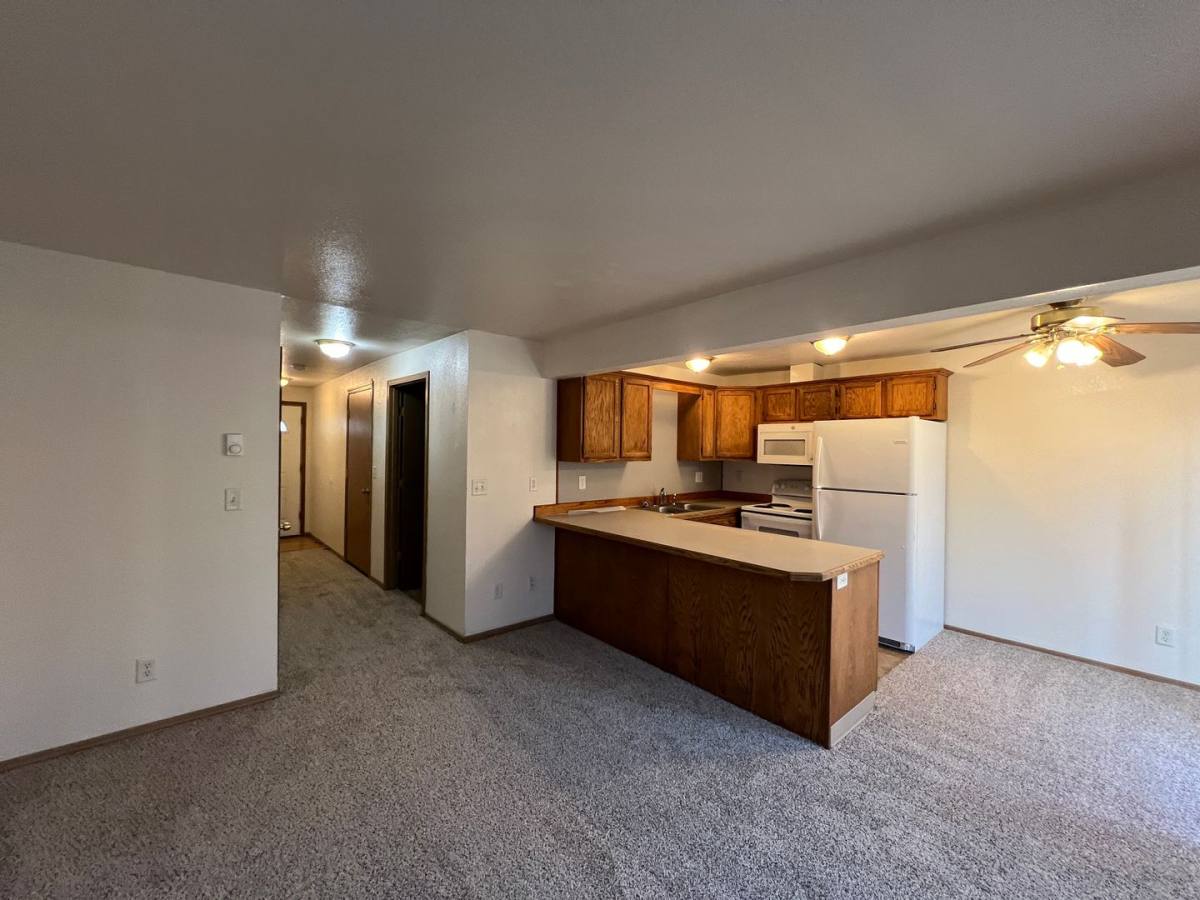 Apartment for rent at 123 Green Lane, Eugene, OR 97404