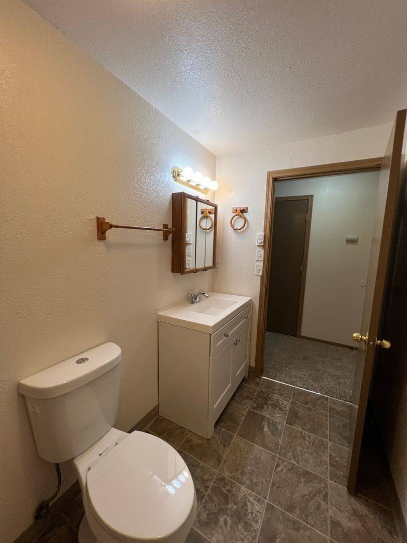Apartment for rent at 123 Green Lane, Eugene, OR 97404