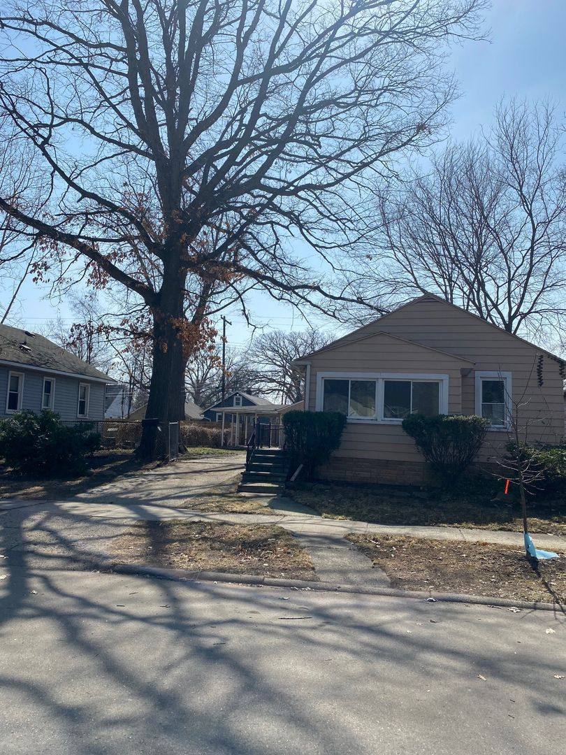 Apartment for rent at 30800 Telegraph Rd, Franklin, MI 48025