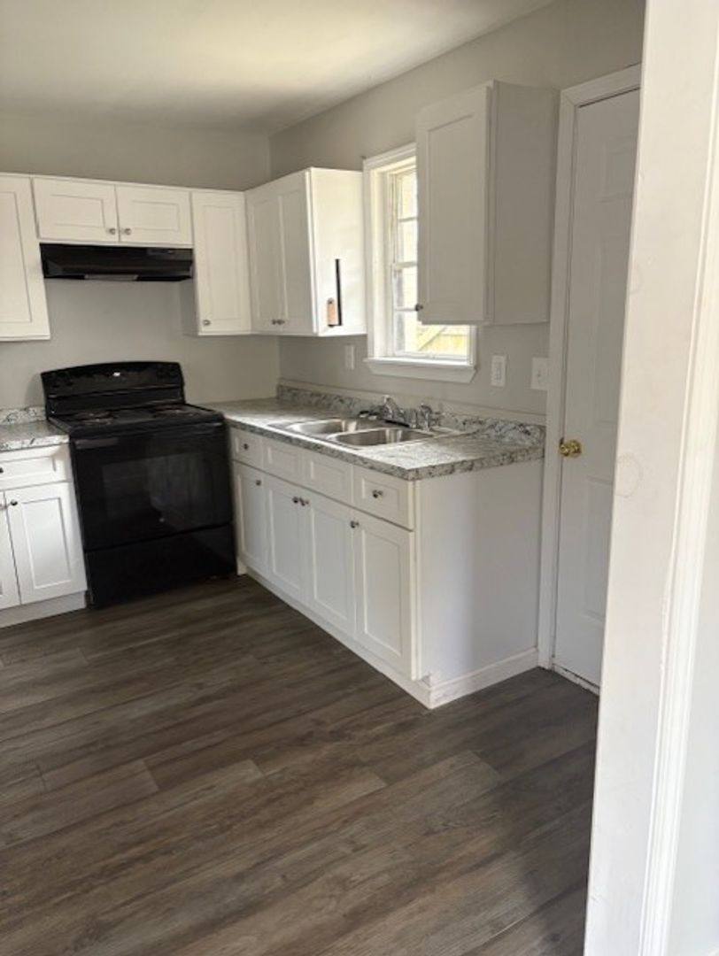 Apartment for rent at 600 McPherson St, Oxford, AL 36203
